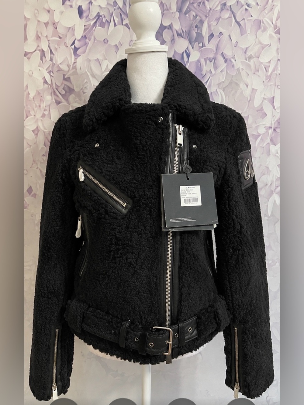 MOOSE KNUCKLES Islandic  Lamb Shearling;
Truite River Shearling Jacket size S